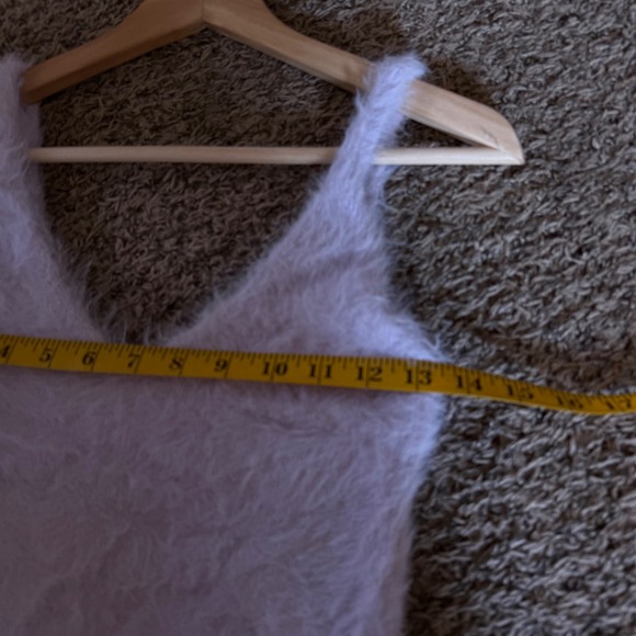 Wild Honey Fuzzy Knit V-Neck Sleeveless Crop Top Lavender Purple small - Picture 5 of 6
